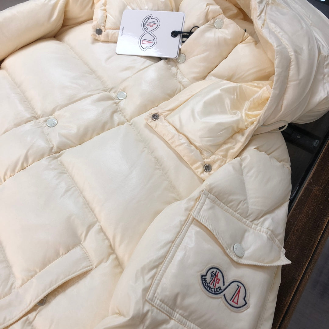 Moncler Maya 70 Short Down Jacket | Men’s 70th Anniversary Edition | Black / Off-White | Sizes 1–5