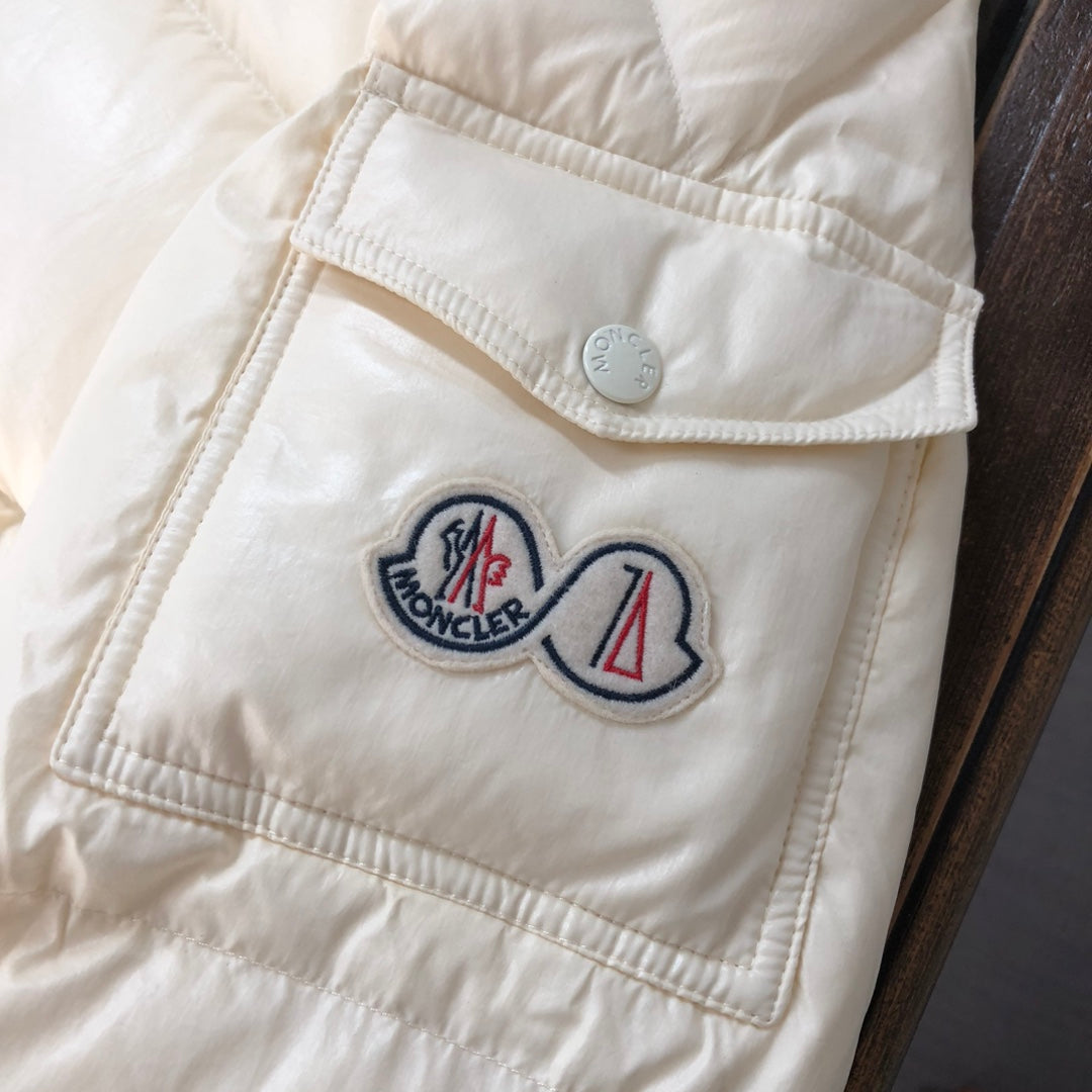 Moncler Maya 70 Short Down Jacket | Men’s 70th Anniversary Edition | Black / Off-White | Sizes 1–5