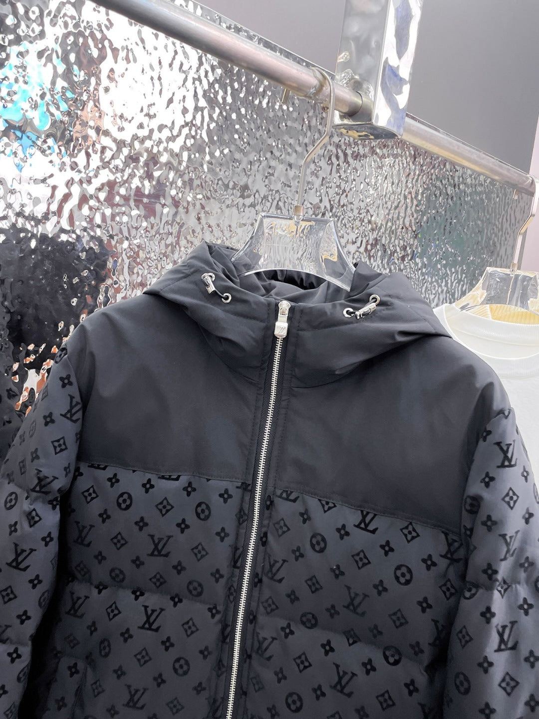 LOUIS VUITTON 2024 Fall/Winter WW Puffer Jacket – Size M-3XL