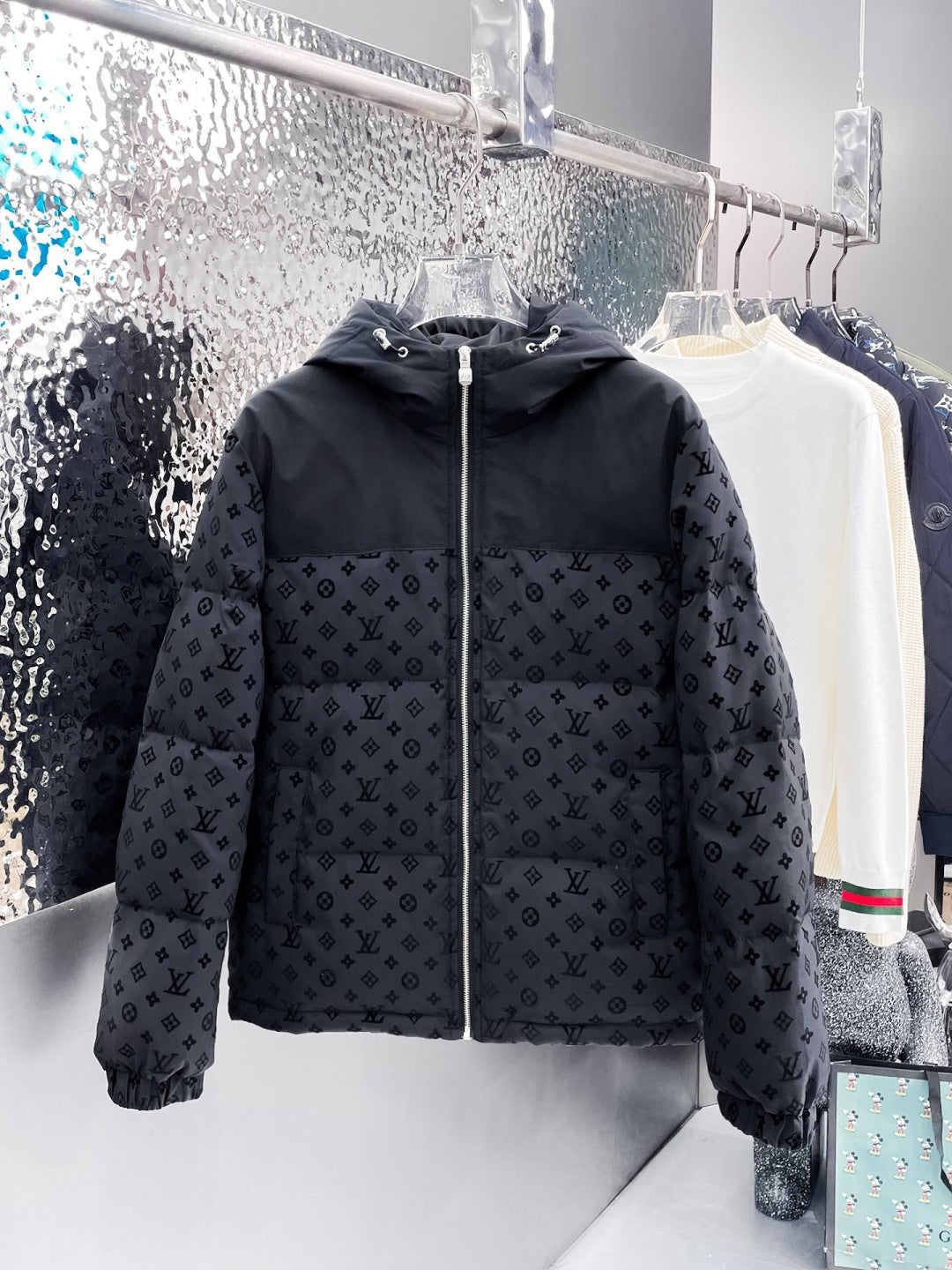 LOUIS VUITTON 2024 Fall/Winter WW Puffer Jacket – Size M-3XL