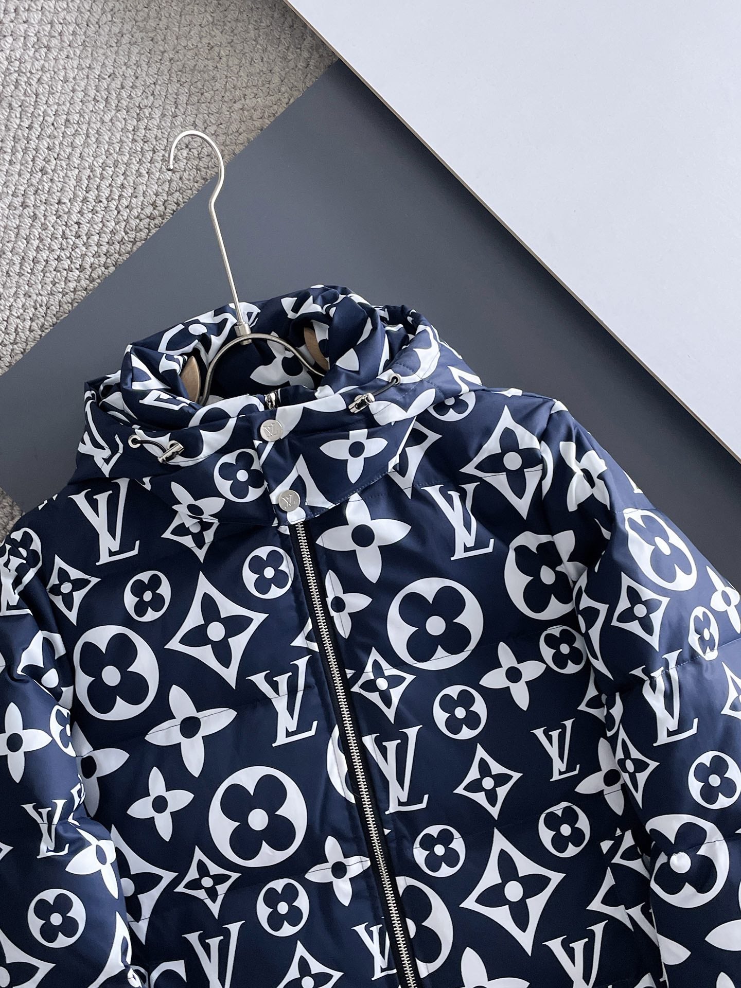 Louis Vuitton 2024 FW Down Jacket – Unisex Logo Edition, Size M–3XL