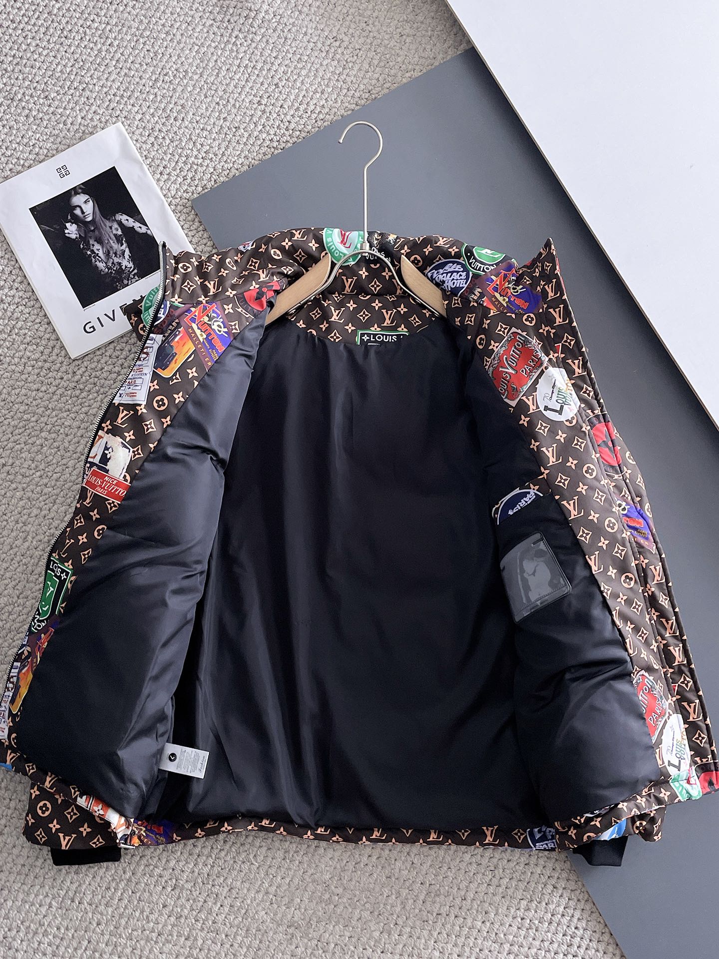 Louis Vuitton 2024 FW Down Jacket – Unisex Logo Edition, Size M–3XL
