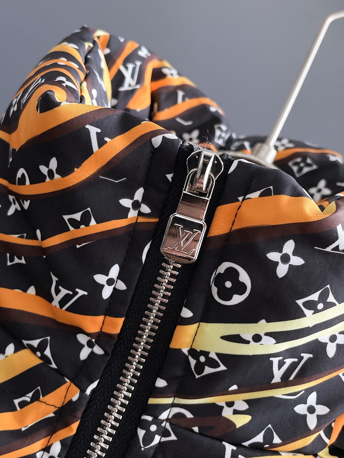 Louis Vuitton 2024 FW Down Jacket – Unisex Logo Edition, Size M–3XL