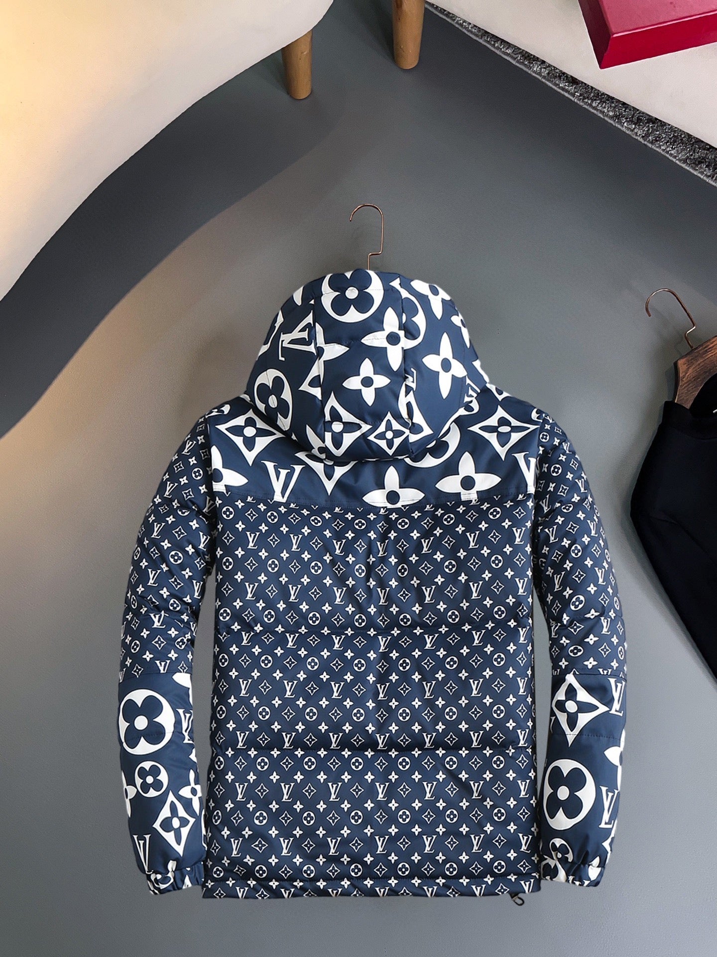 Louis Vuitton 2024 FW Down Jacket – Unisex Logo Edition, Size M–3XL