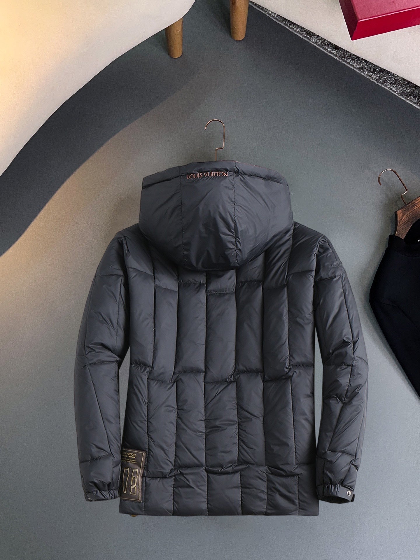 Louis Vuitton 2024 FW Down Jacket – Unisex Logo Edition, Size M–3XL