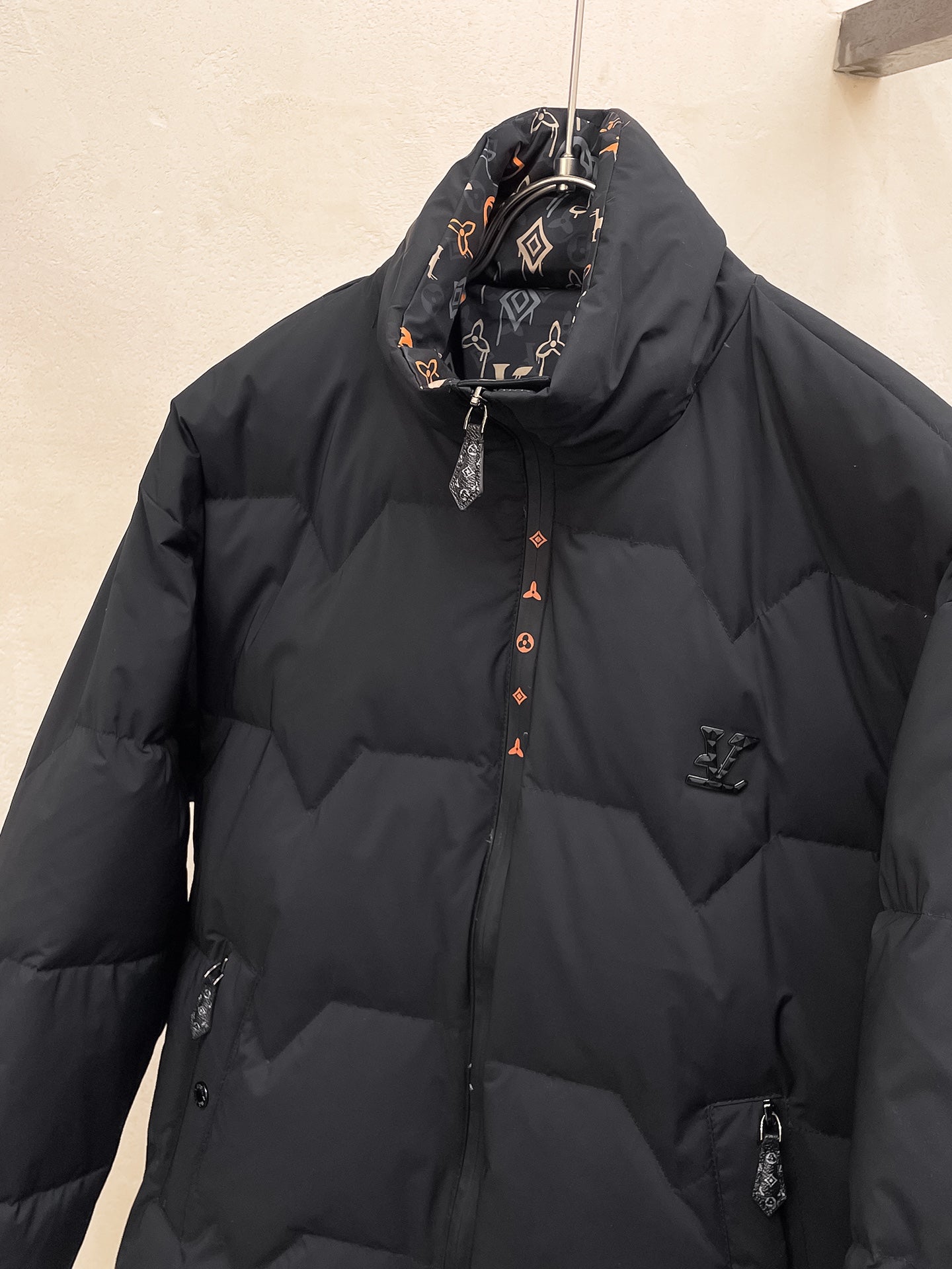 Louis Vuitton 2024 FW Down Jacket – Unisex Logo Edition, Size M–3XL