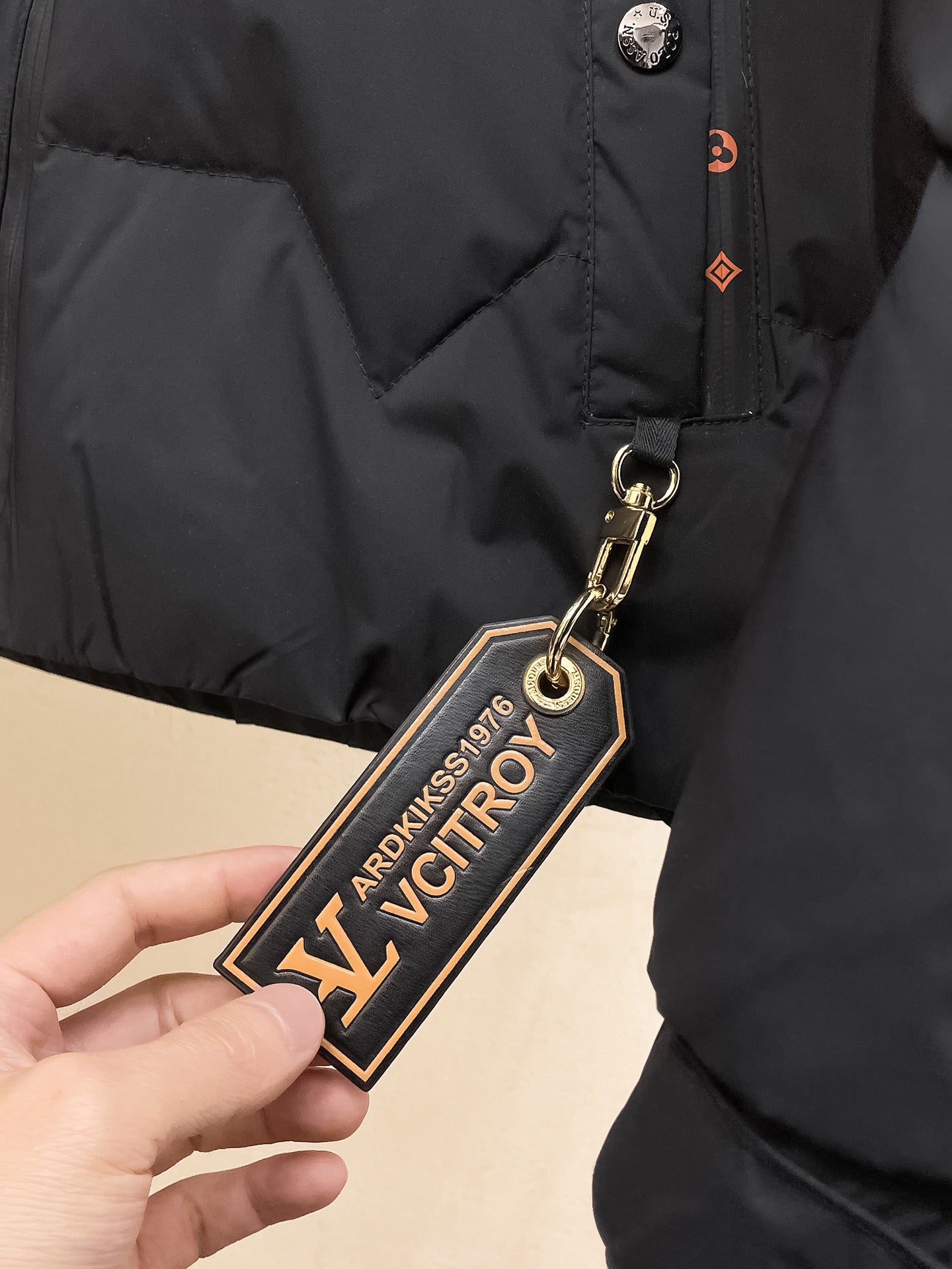 Louis Vuitton 2024 FW Down Jacket – Unisex Logo Edition, Size M–3XL