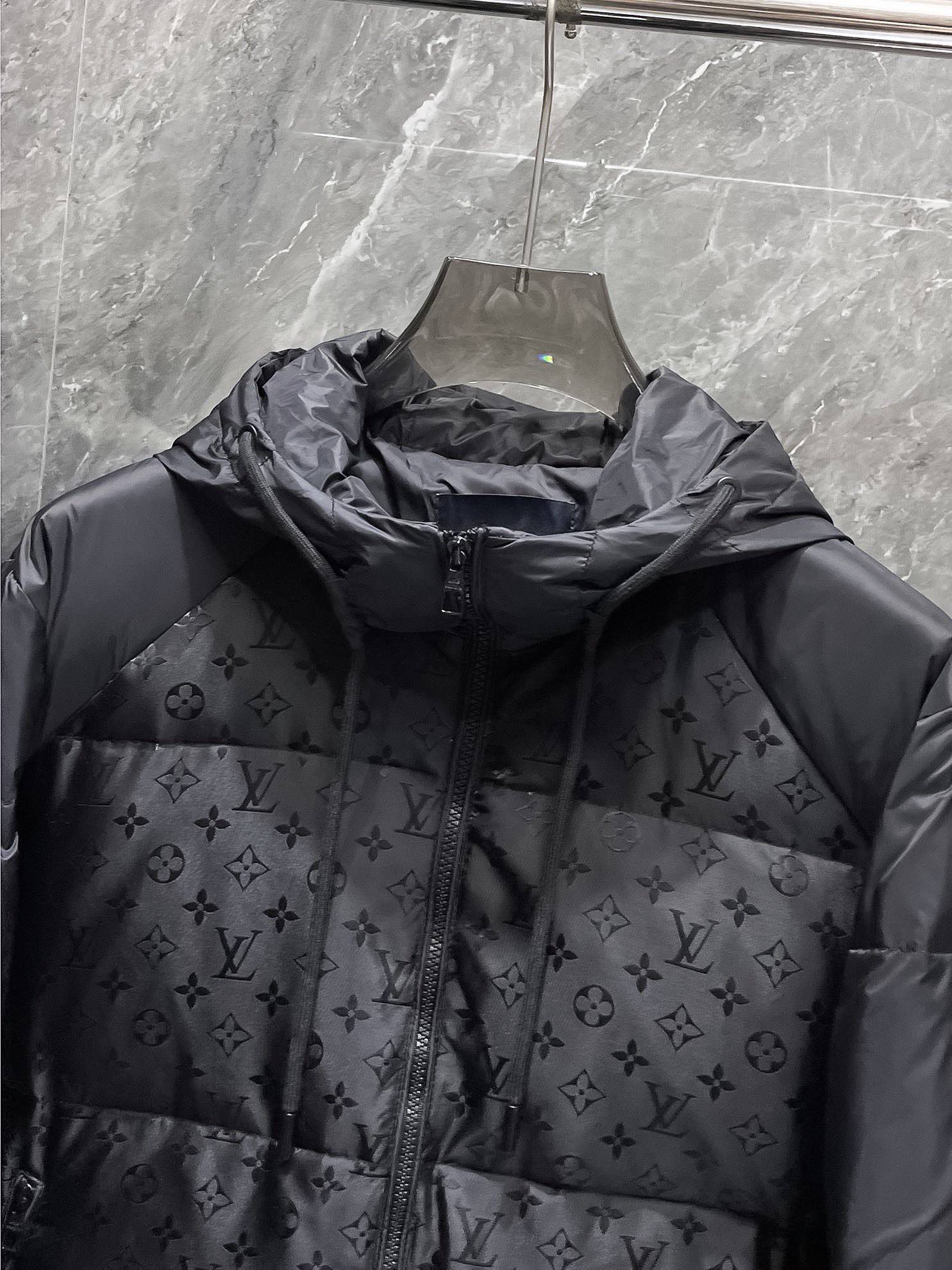 Louis Vuitton 2024 FW Down Jacket – Unisex Logo Edition, Size M–3XL