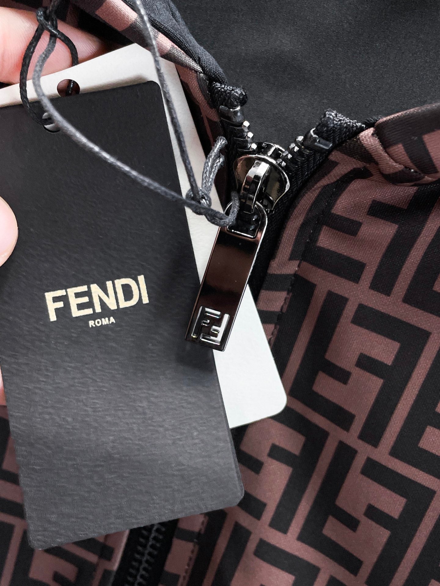 FENDI 2024 Fall Runway Jacket – Premium Memory Fabric (M–XXXL)