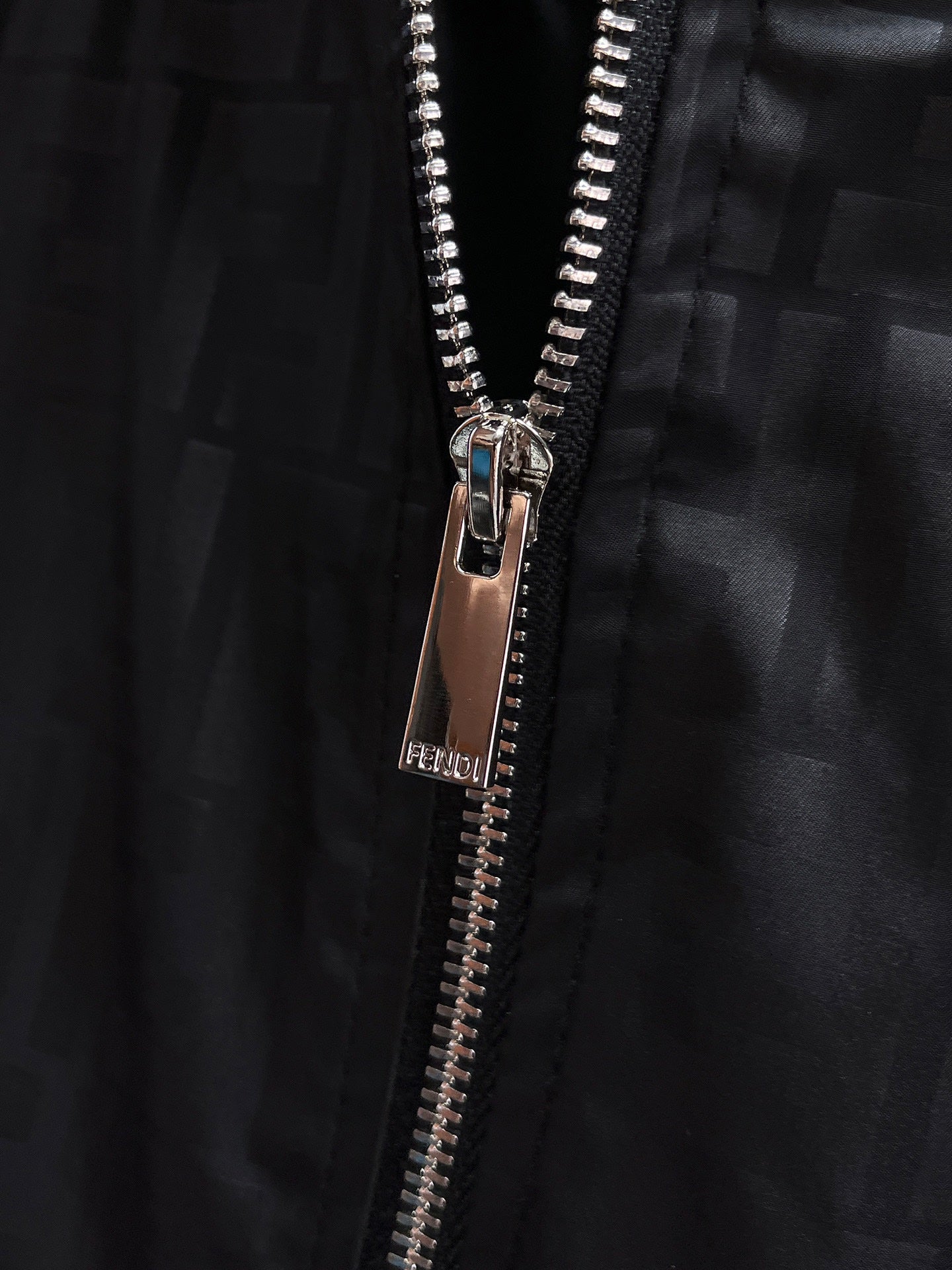 FENDI 2024 Fall Runway Jacket – Premium Memory Fabric (M–XXXL)