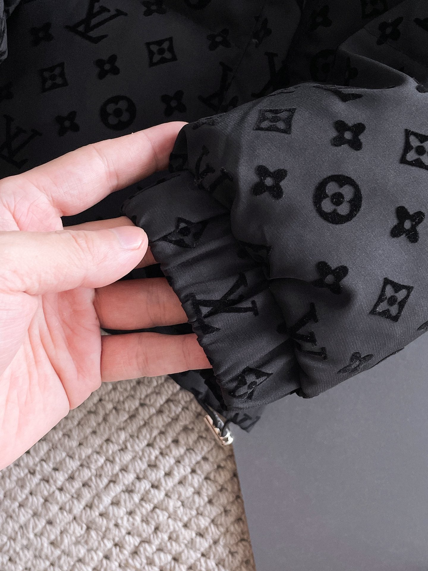 Louis Vuitton 2024 FW Down Jacket – Unisex Logo Edition, Size M–3X
