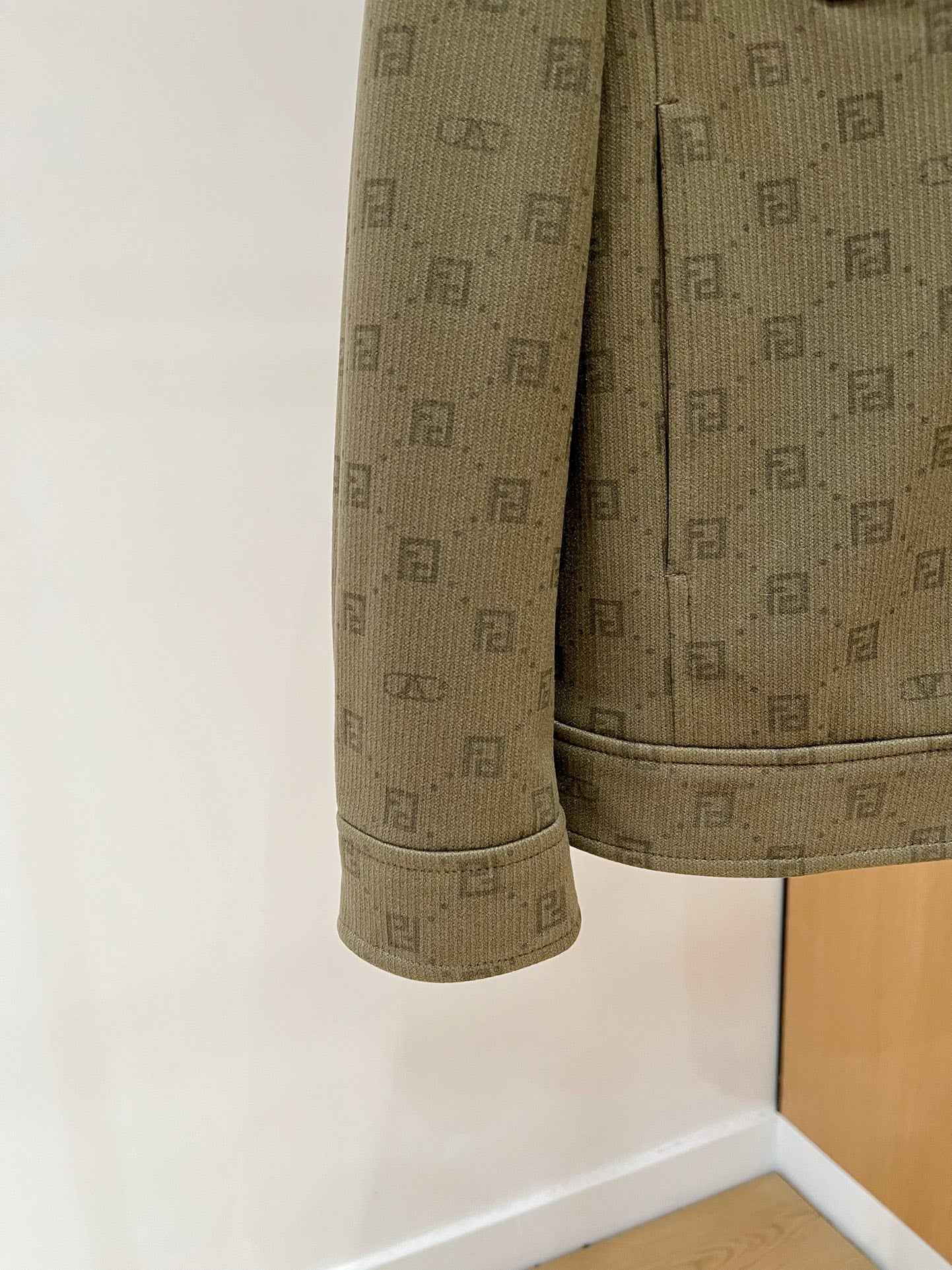 FENDI Men’s High-End Jacket – Modern Classic (M–3XL)