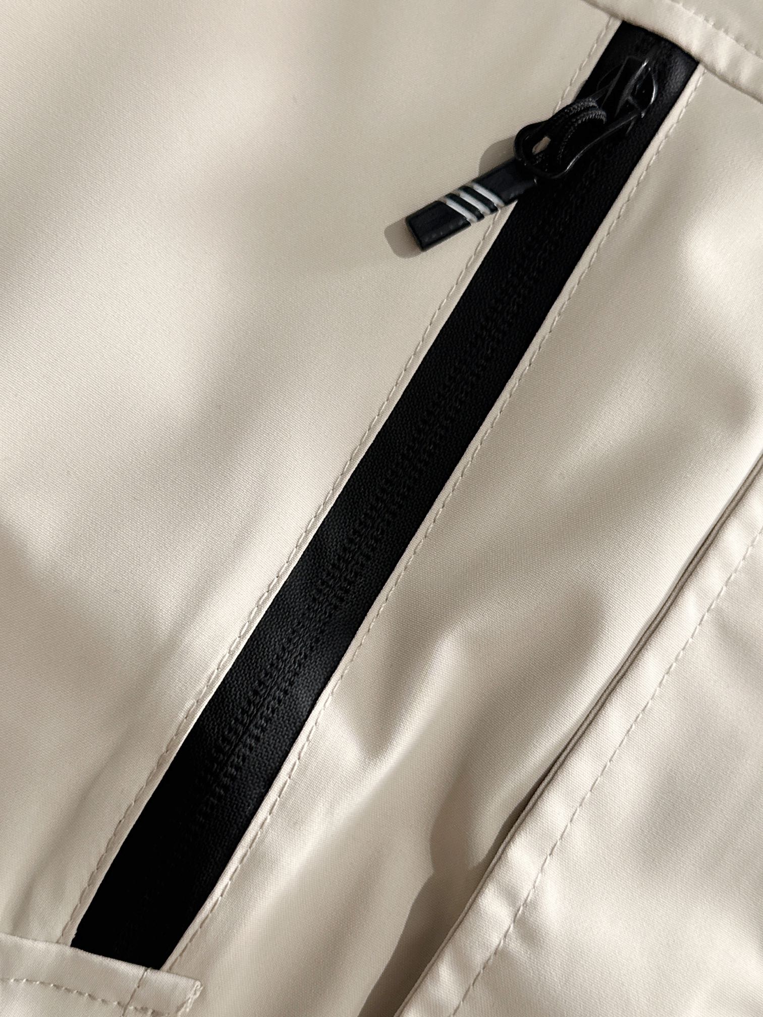 FENDI Hooded Nylon Windbreaker Jacket – Fall/Winter 2024 (M–4XL)