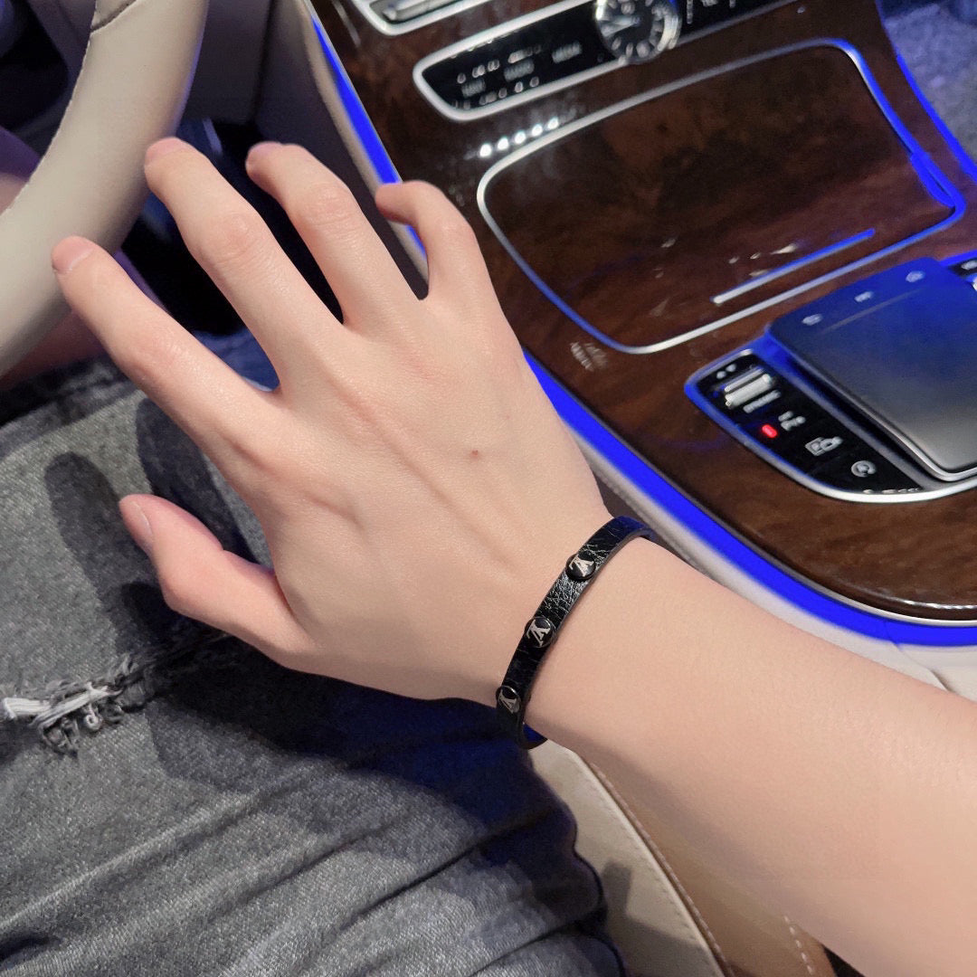 Louis Vuitton Luxury Bracelet | Iconic Elegance & Boutique-Grade Quality