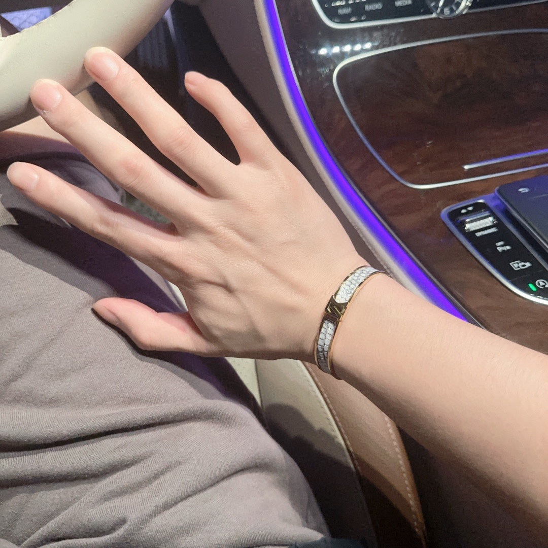 Louis Vuitton Luxury Bracelet | Iconic Elegance & Boutique-Grade Quality