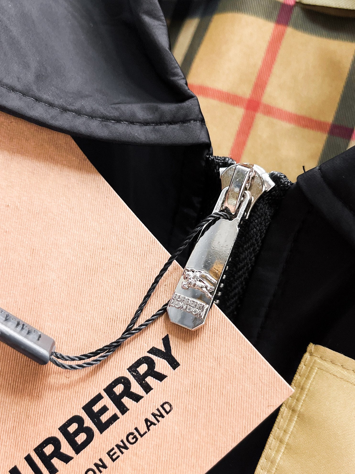 Burberry 2024 Fall New Season Jacket | Runway-Inspired Edition (M–XXXL)