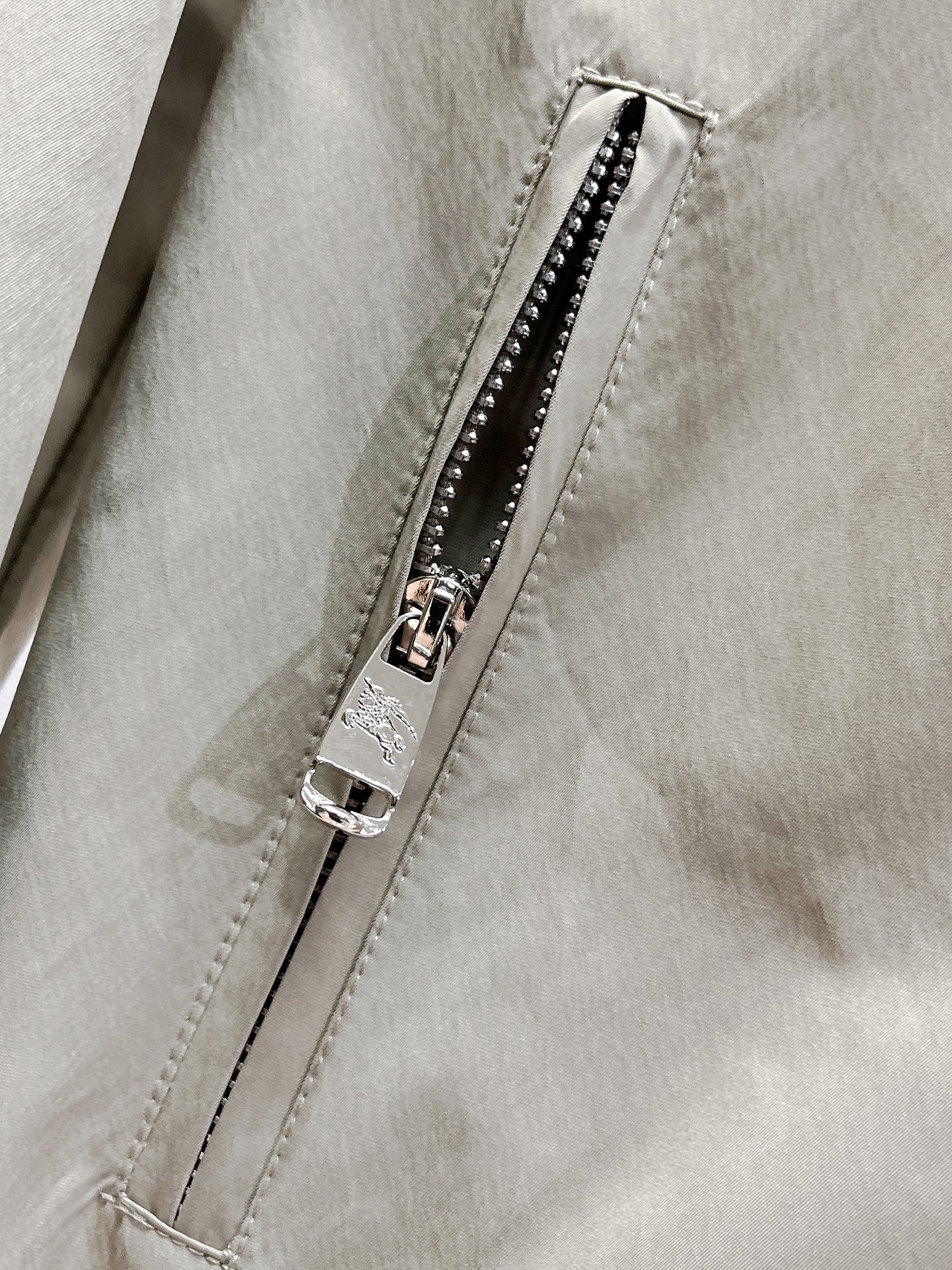 Burberry 2024 Fall New Season Jacket | Runway-Inspired Edition (M–XXXL)