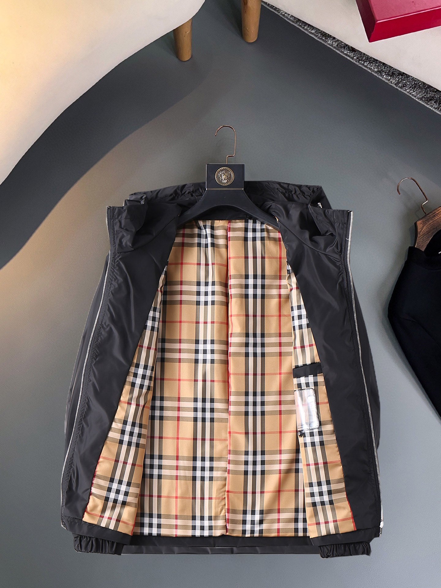Burberry 2024 Autumn Runway Jacket | Premium Edition (M–XXXL)