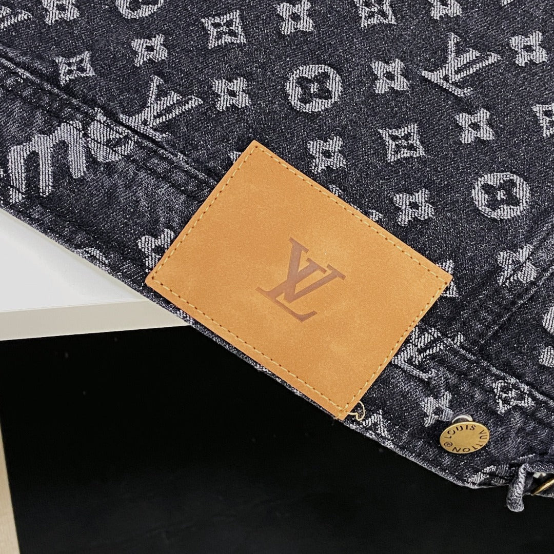 Louis Vuitton x Supreme Monogram Washed Denim Jacket – Unisex Classic Collaboration