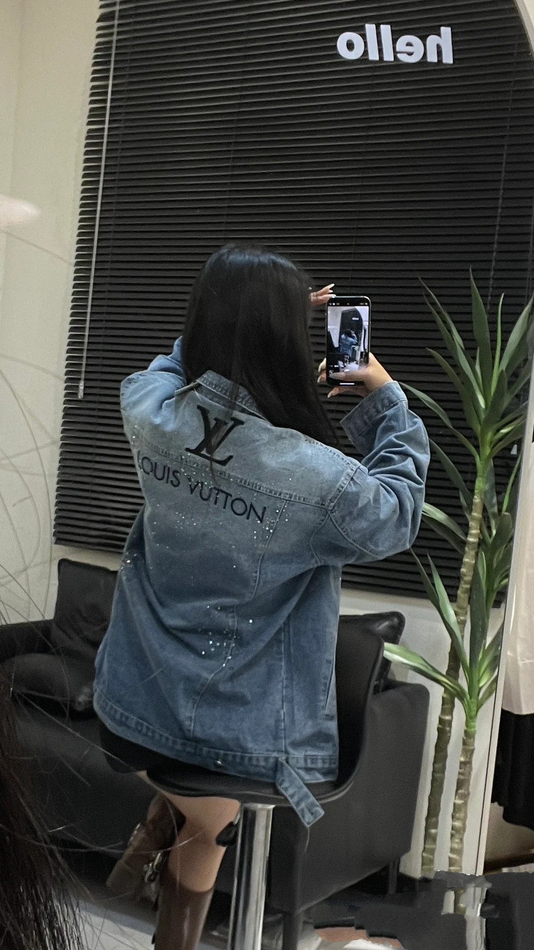 Louis Vuitton 23FW “Stardust” Crystal-Embroidered Distressed Denim Jacket – Unisex Limited Edition