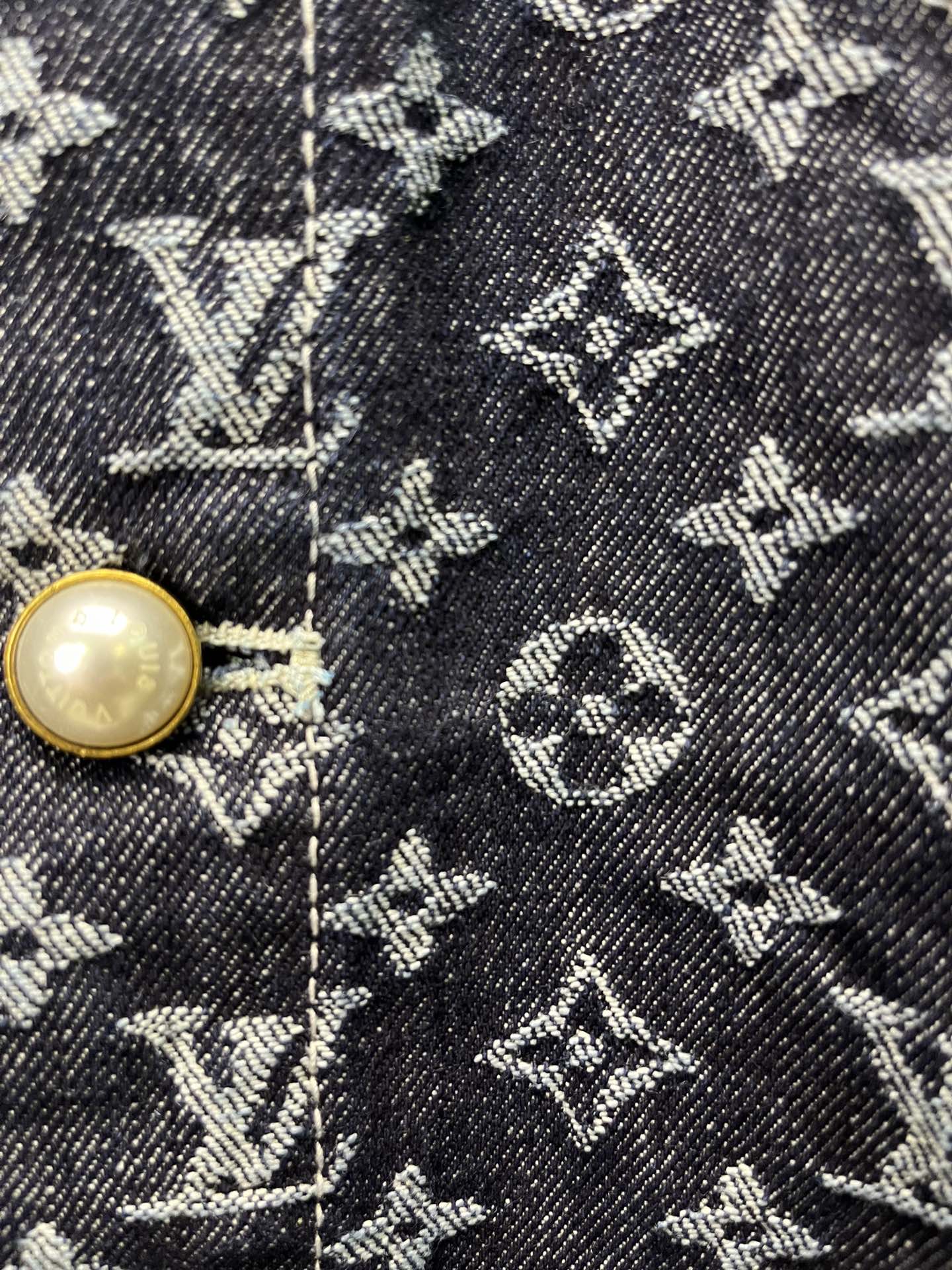 Louis Vuitton 2024 Pre-Fall Monogram Jacquard Denim Jacket with Pearl Buttons – Unisex