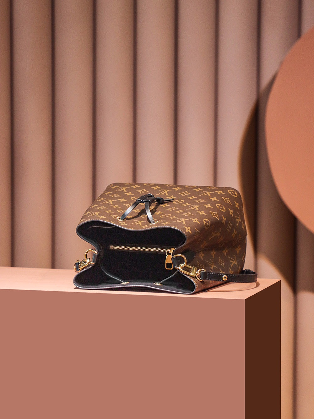 Louis Vuitton women's bags 04