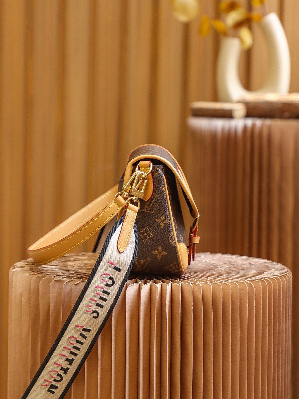 Louis Vuitton women's bags 28