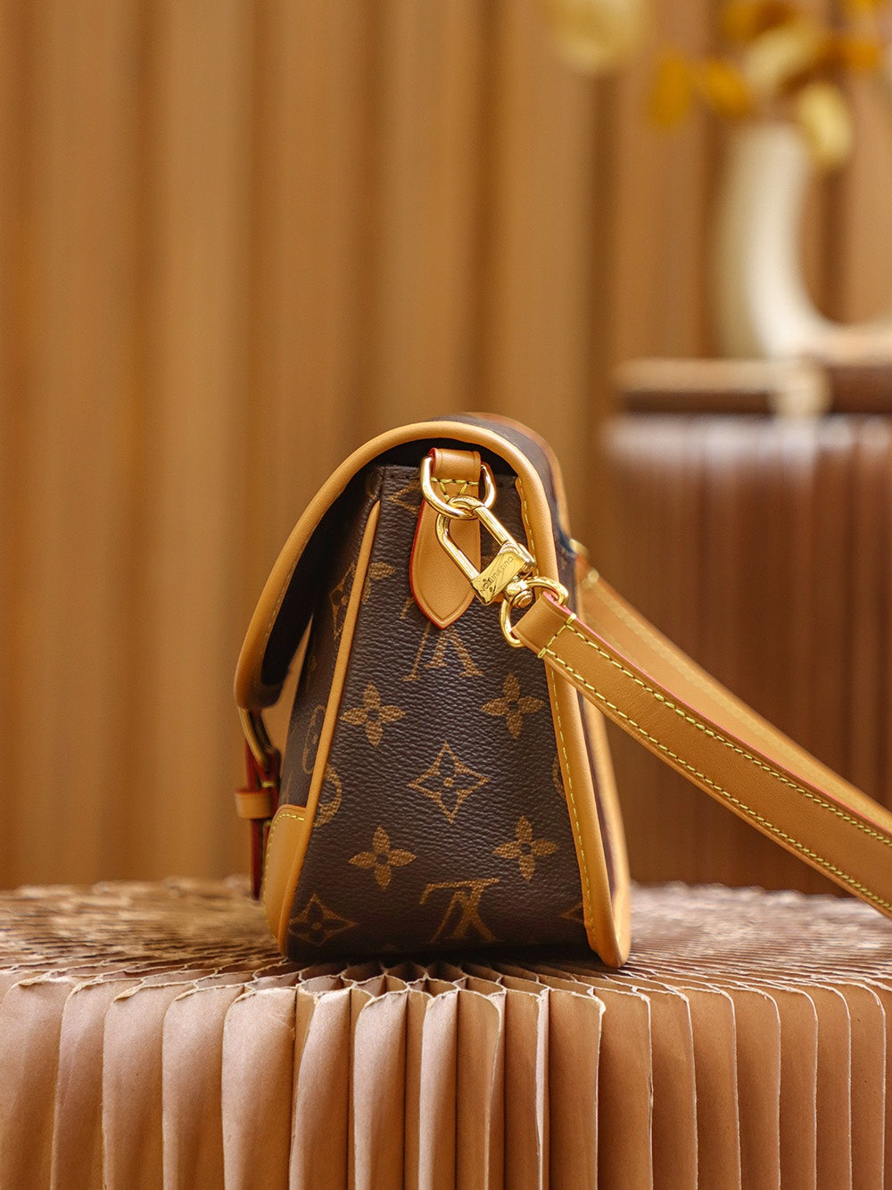 Louis Vuitton women's bags 28