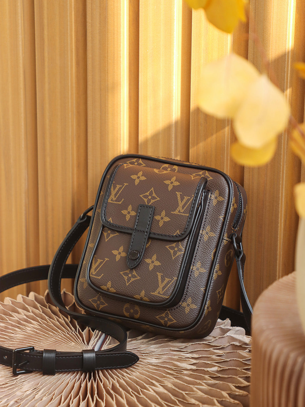 Louis Vuitton women's bags 35