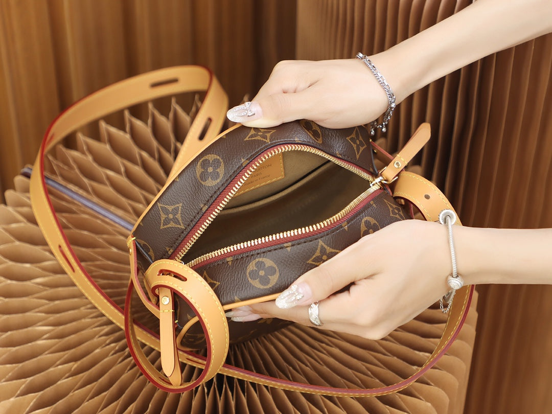 Louis Vuitton women's bags 51