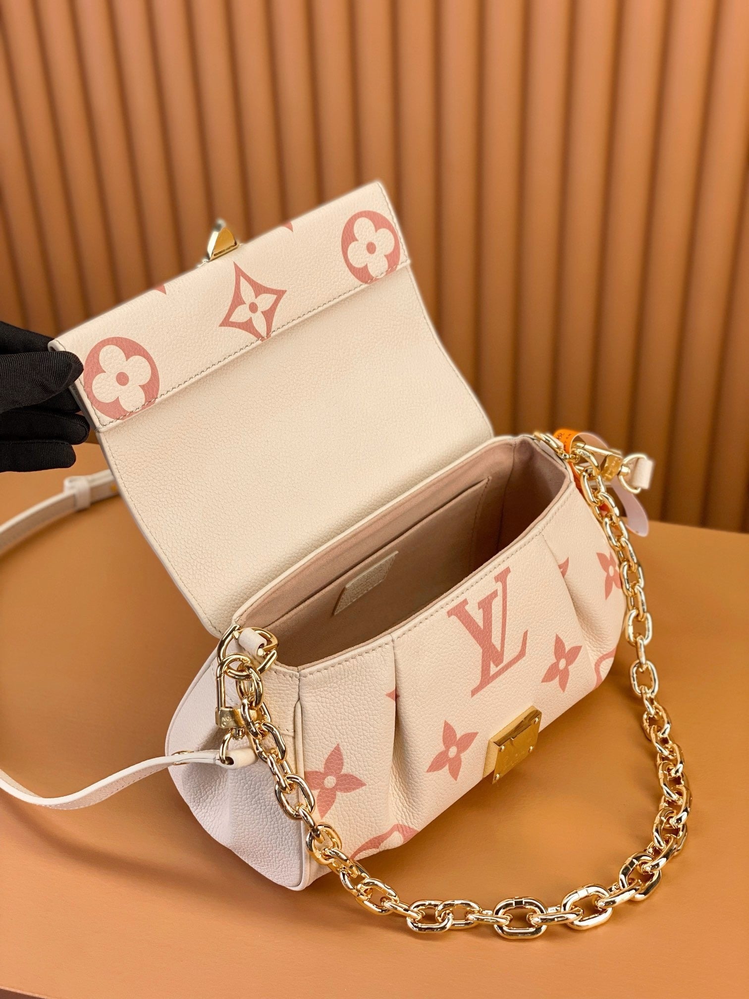 Louis Vuitton women's bags 62