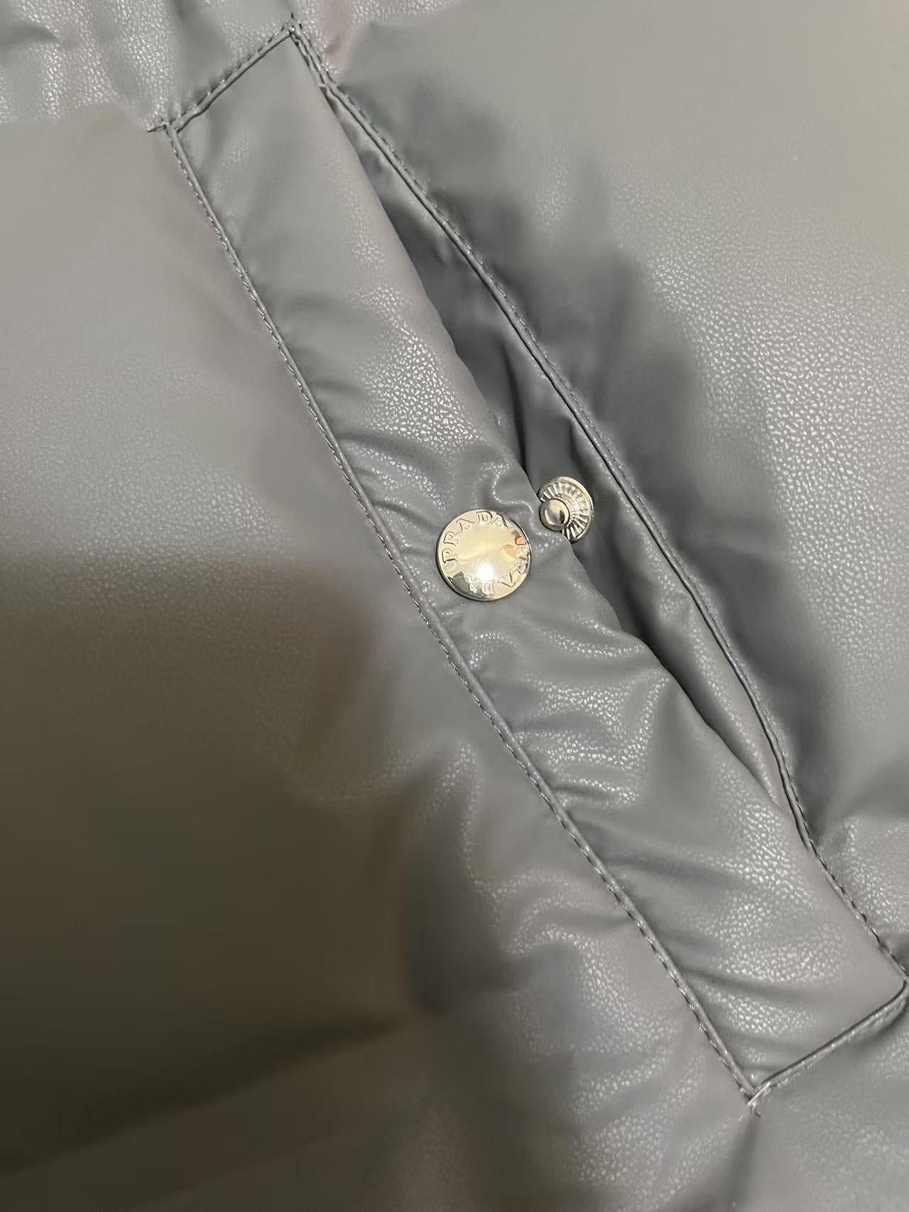 PRADA 0078 Premium Short Puffer Jacket｜90% White Goose Down