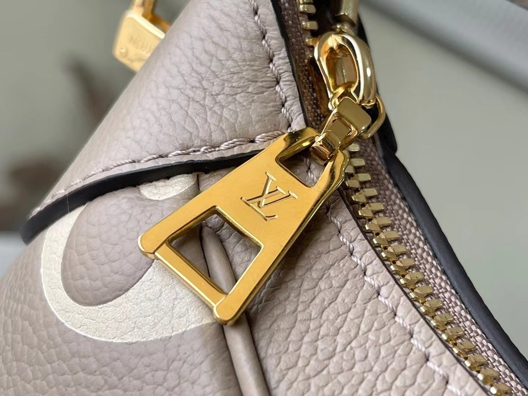 Louis Vuitton women's bags 65