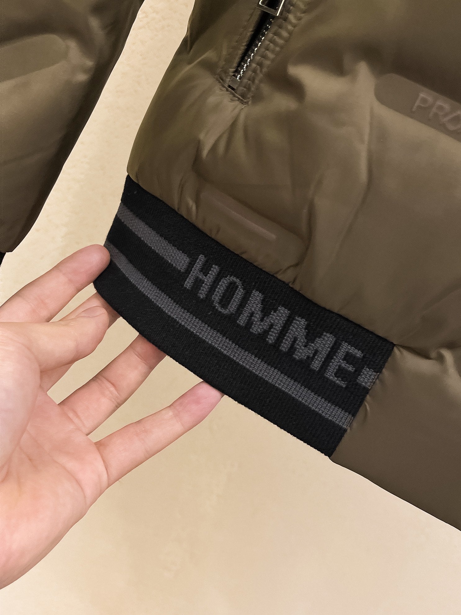 PRADA 2024 FW Logo Down Jacket｜Unisex