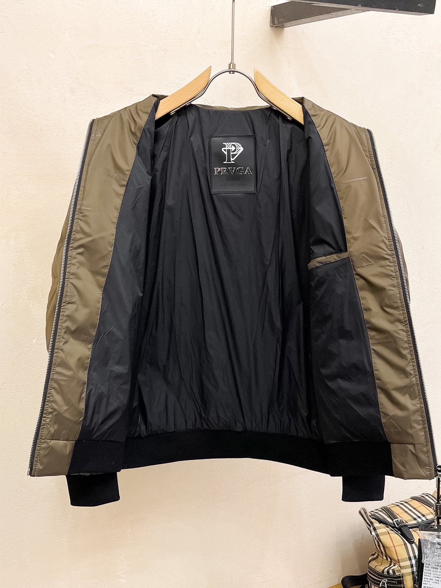 PRADA 2024 FW Logo Down Jacket｜Unisex