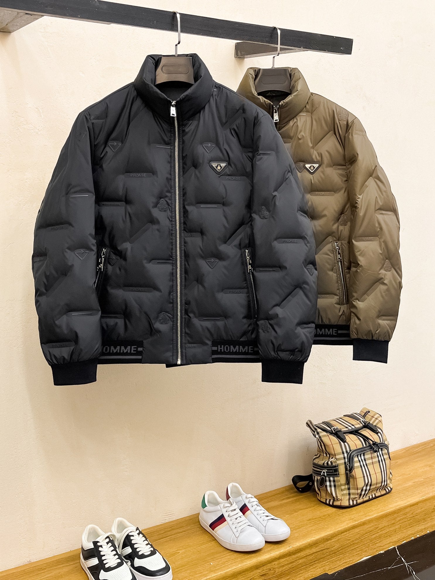 PRADA 2024 FW Logo Down Jacket｜Unisex