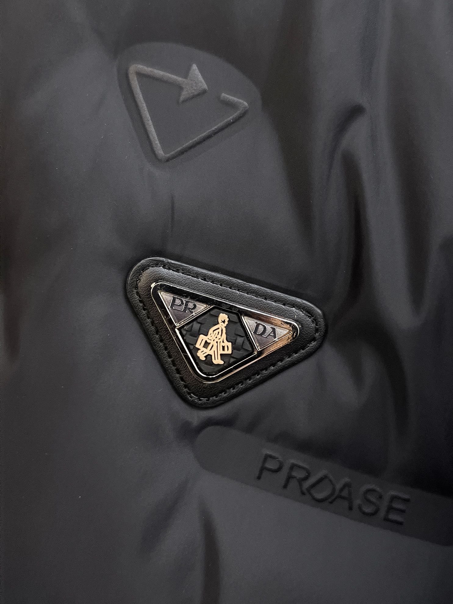 PRADA 2024 FW Logo Down Jacket｜Unisex