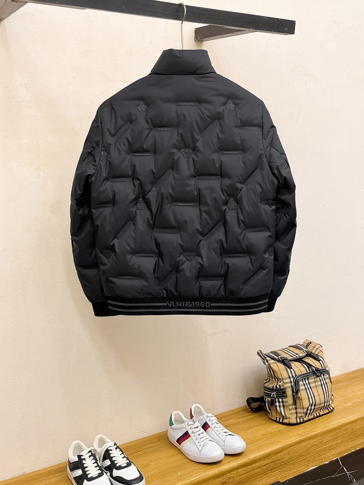 PRADA 2024 FW Logo Down Jacket｜Unisex