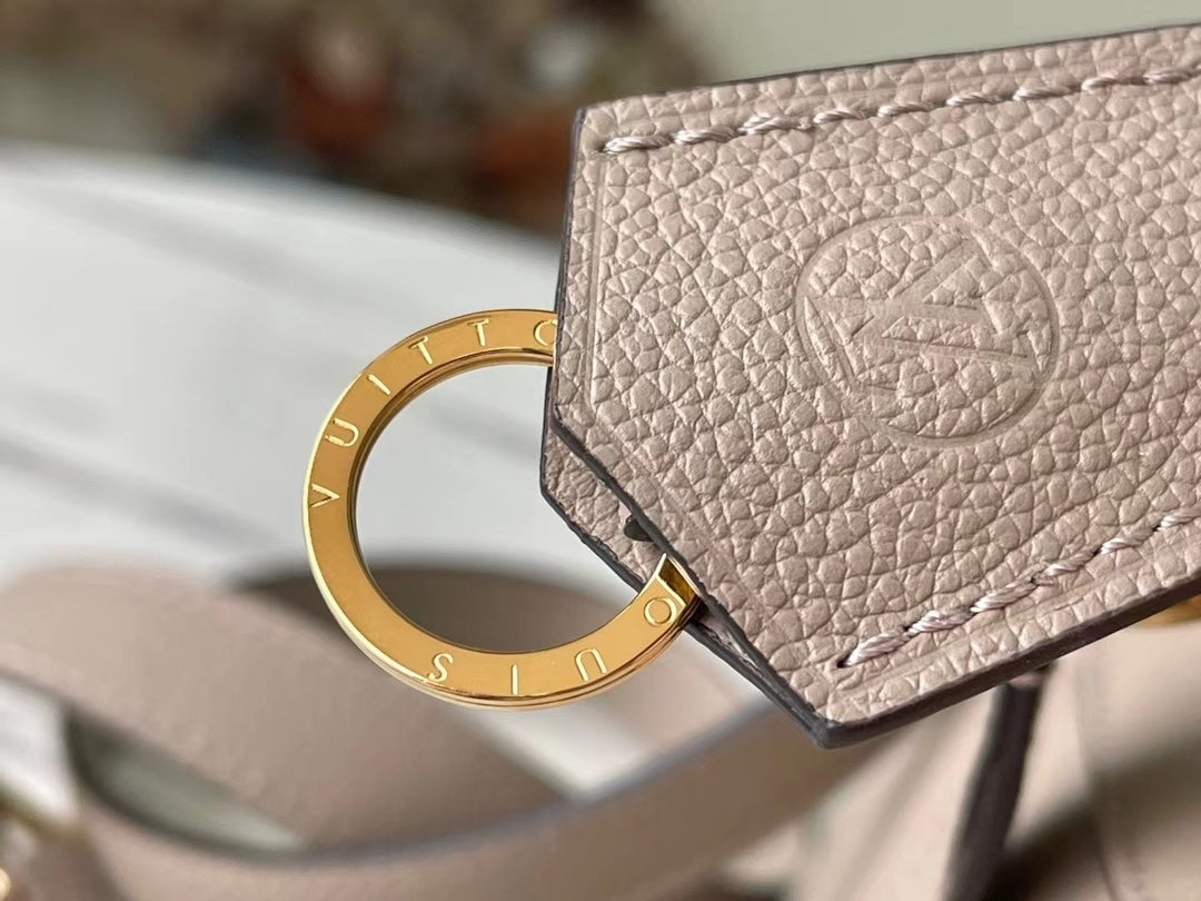 Louis Vuitton women's bags 73
