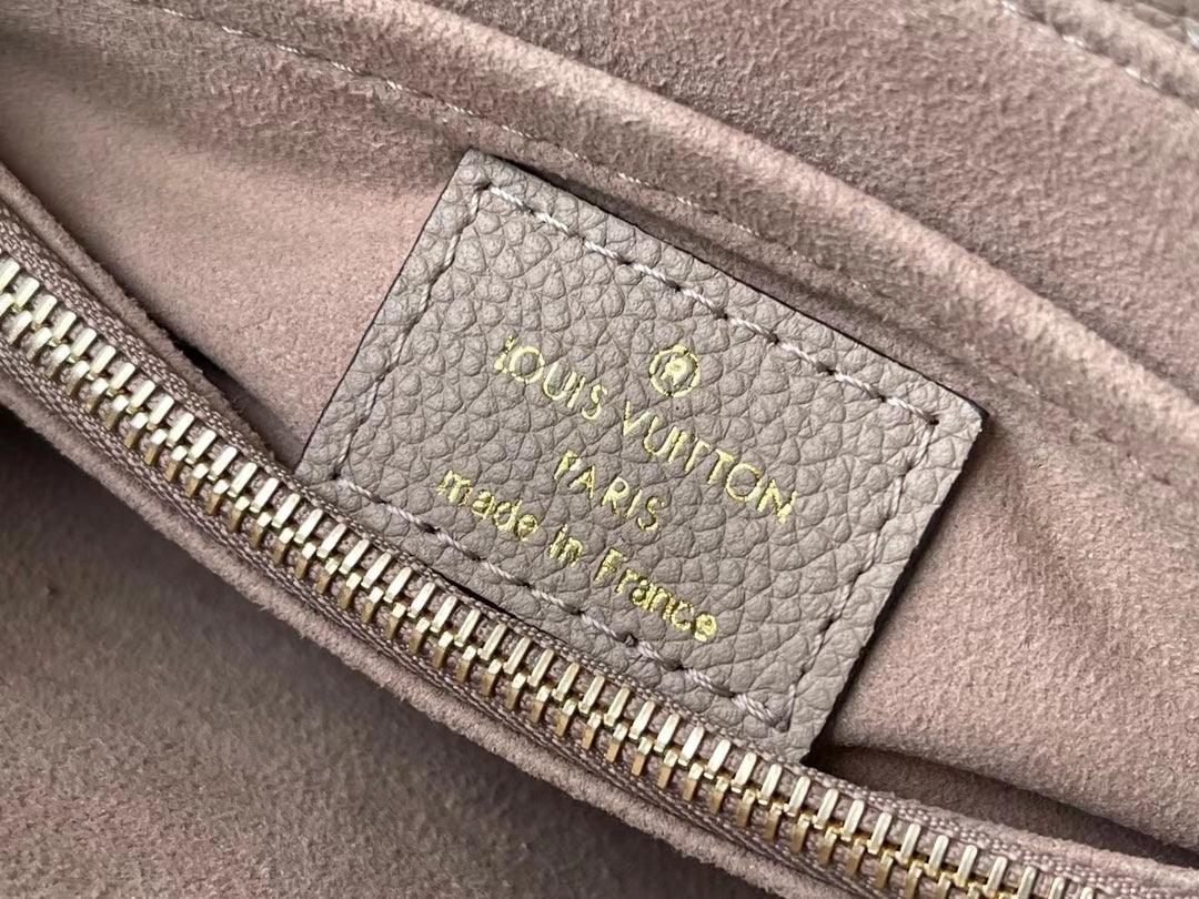 Louis Vuitton women's bags 73