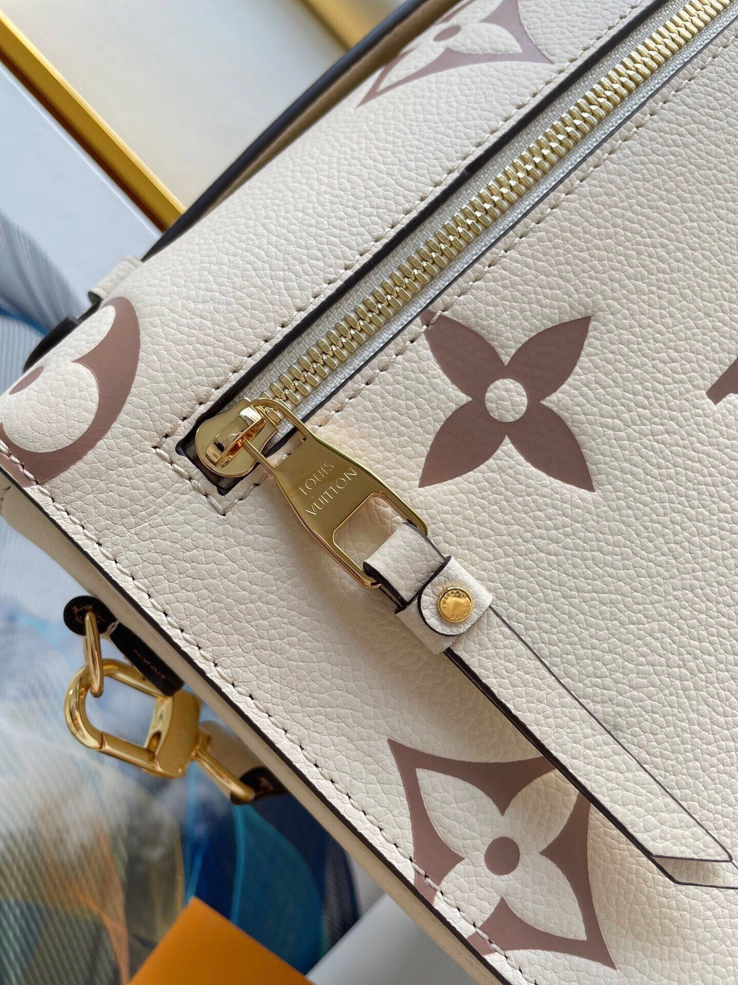 Louis Vuitton women's bags 78