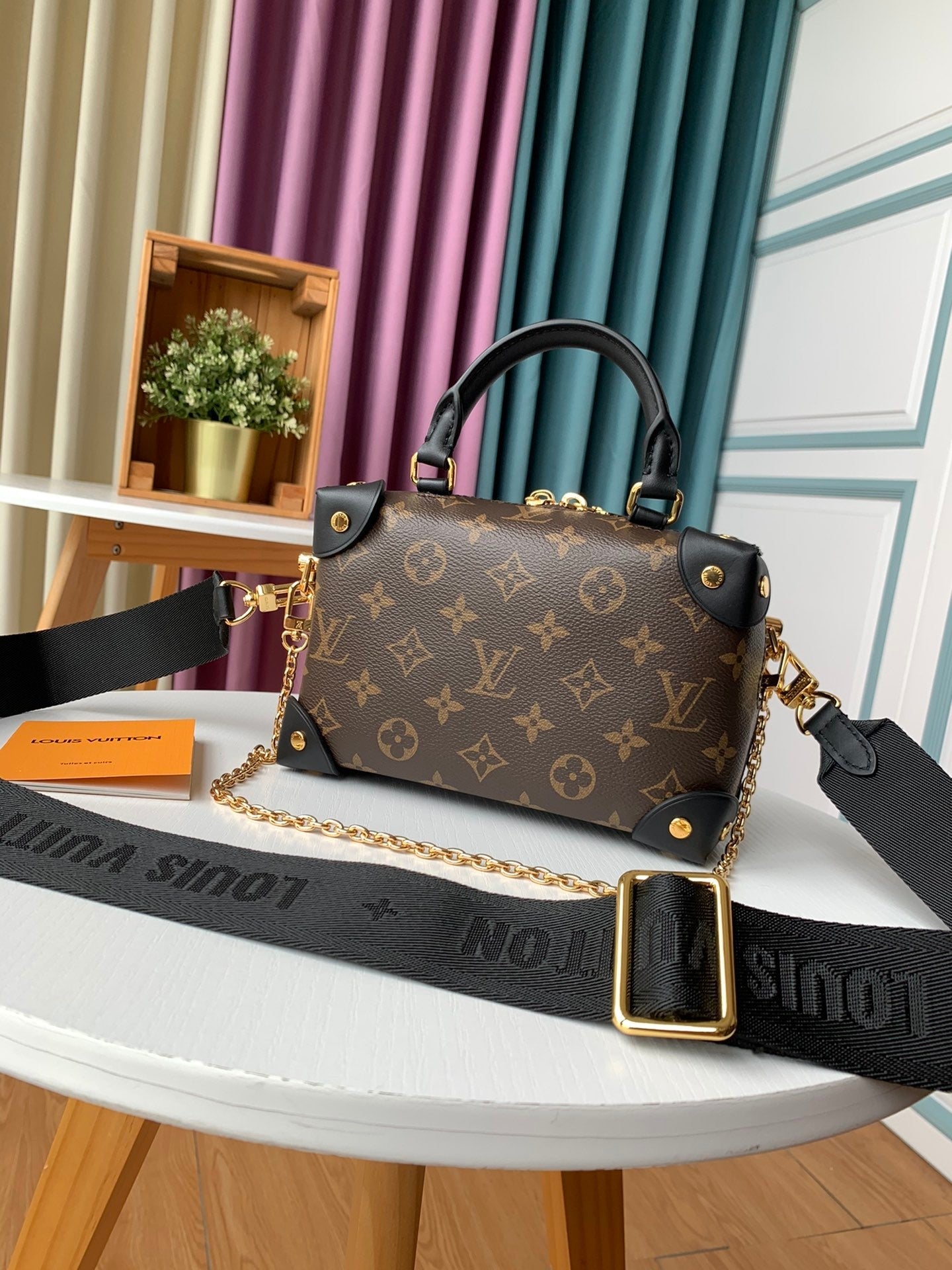 Louis Vuitton women's bags 90