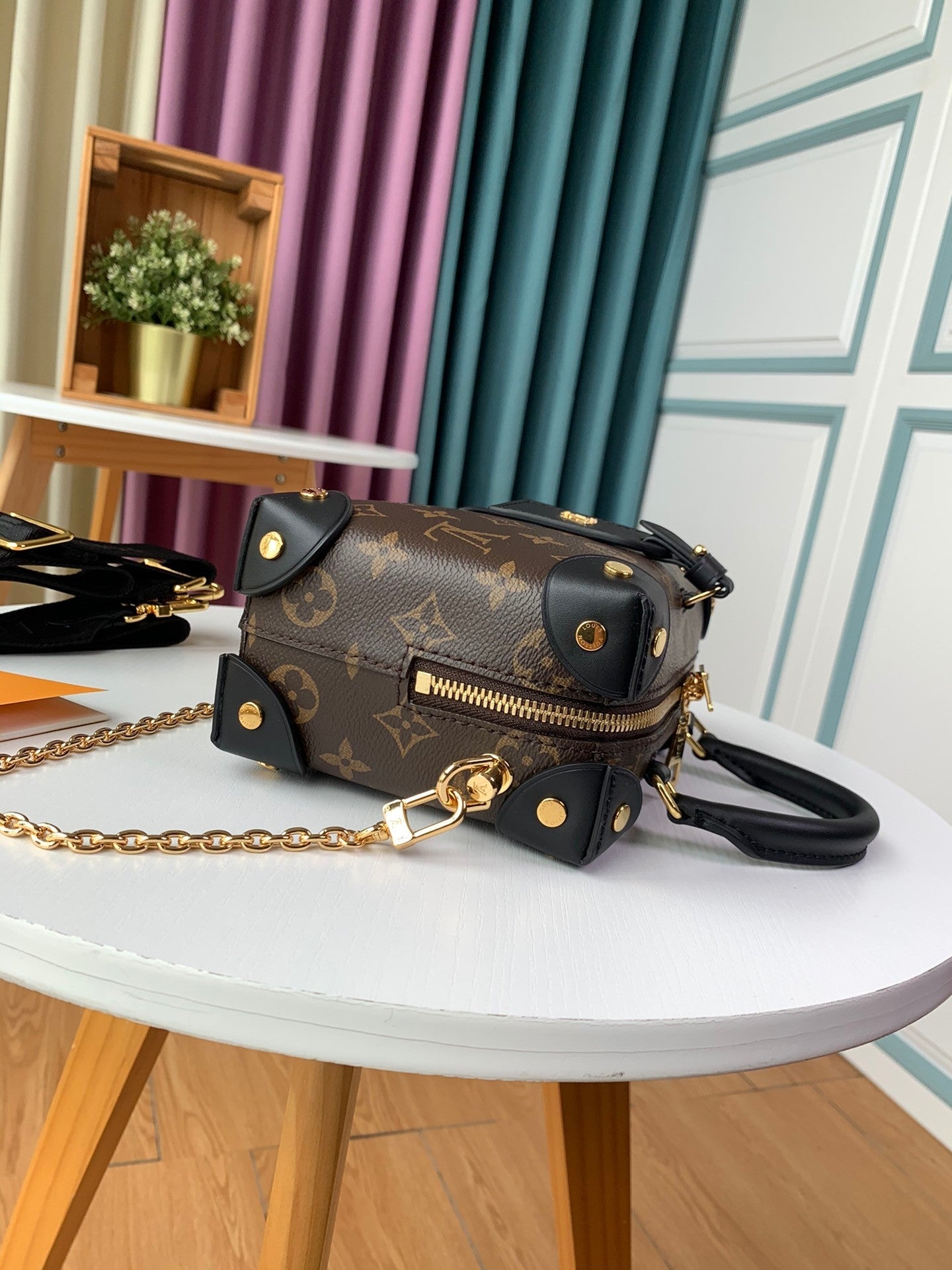 Louis Vuitton women's bags 90