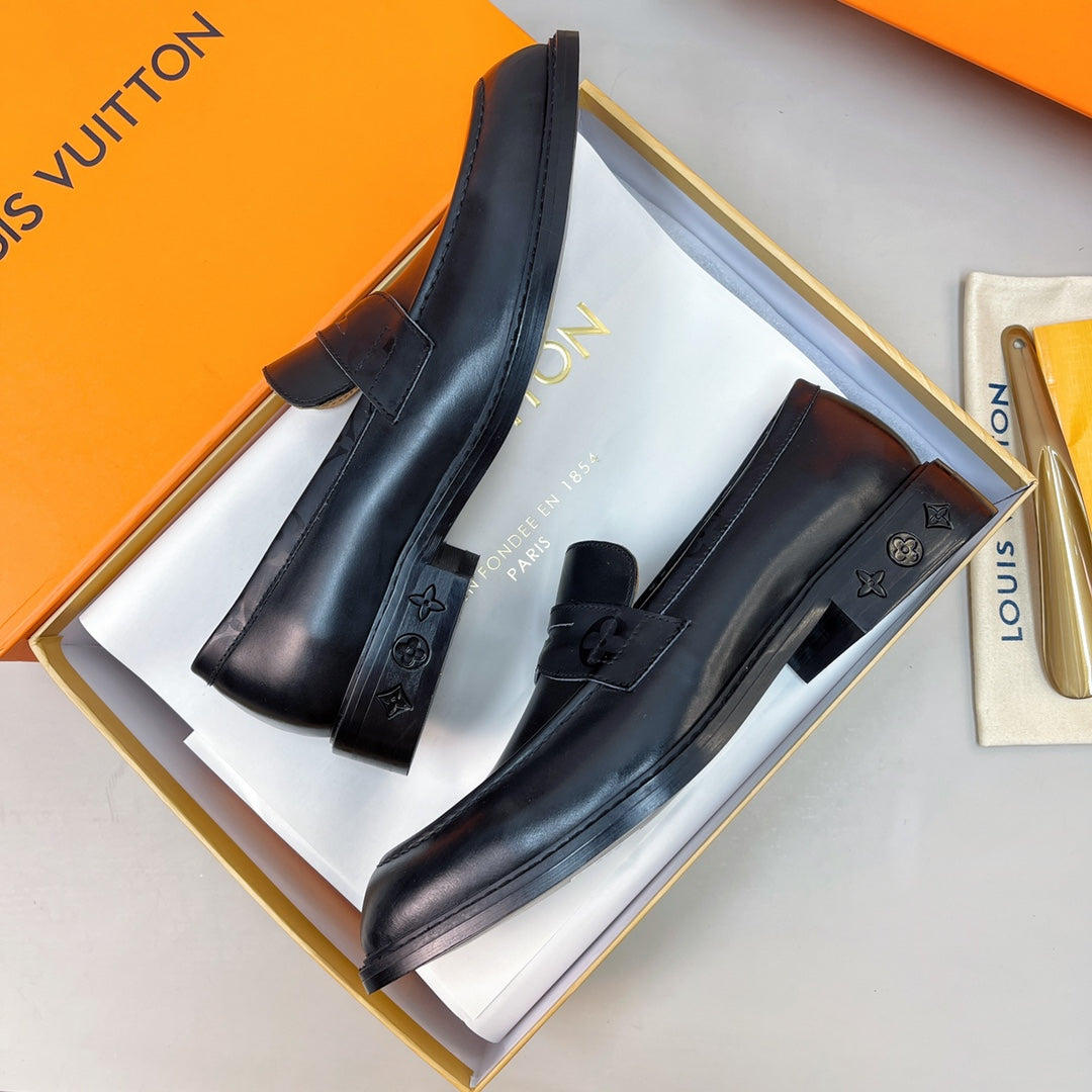 Luxury Italian Leather Dress Shoes – Premium Calf Patent Leather, Handcrafted Quality 34
