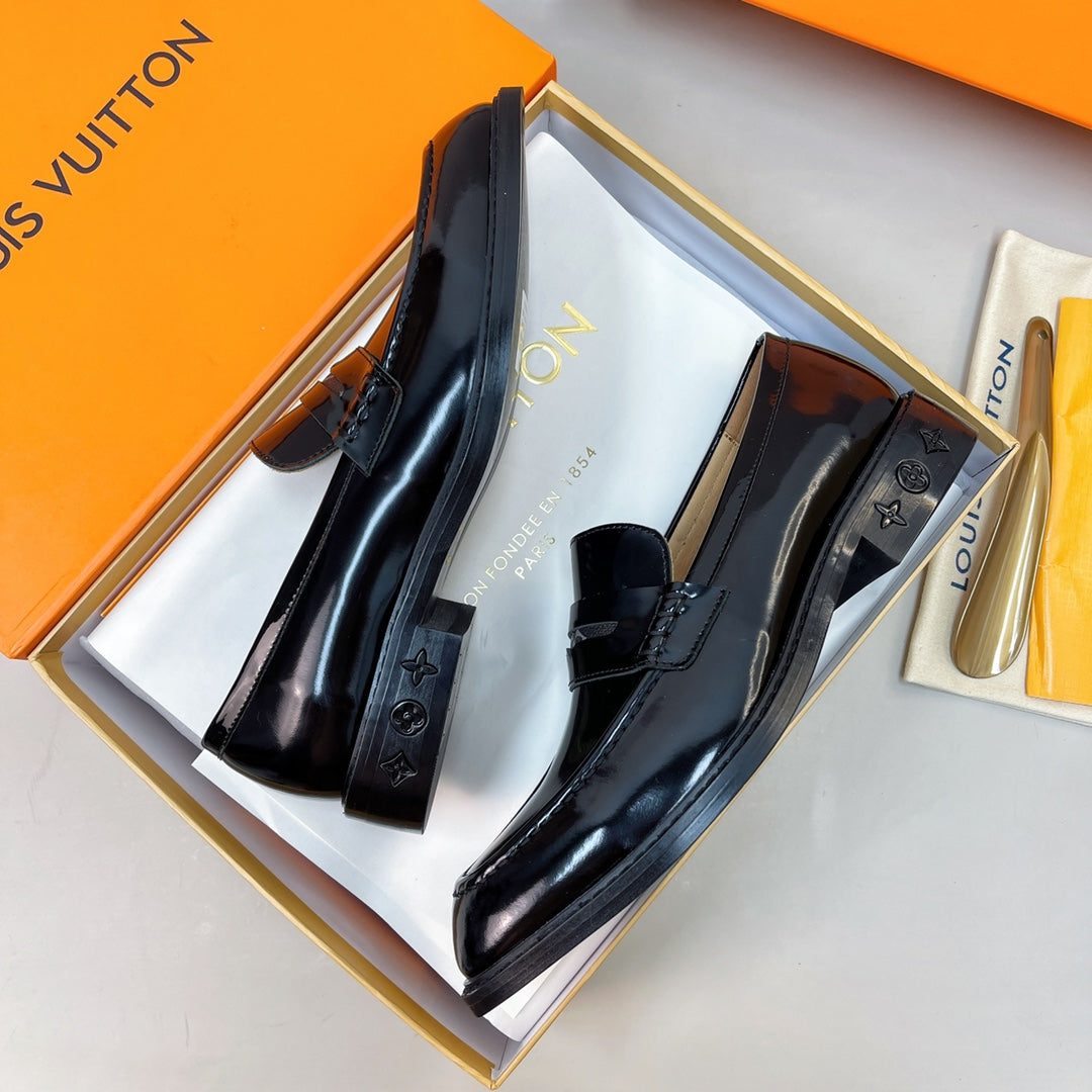 Luxury Italian Leather Dress Shoes – Premium Calf Patent Leather, Handcrafted Quality 36