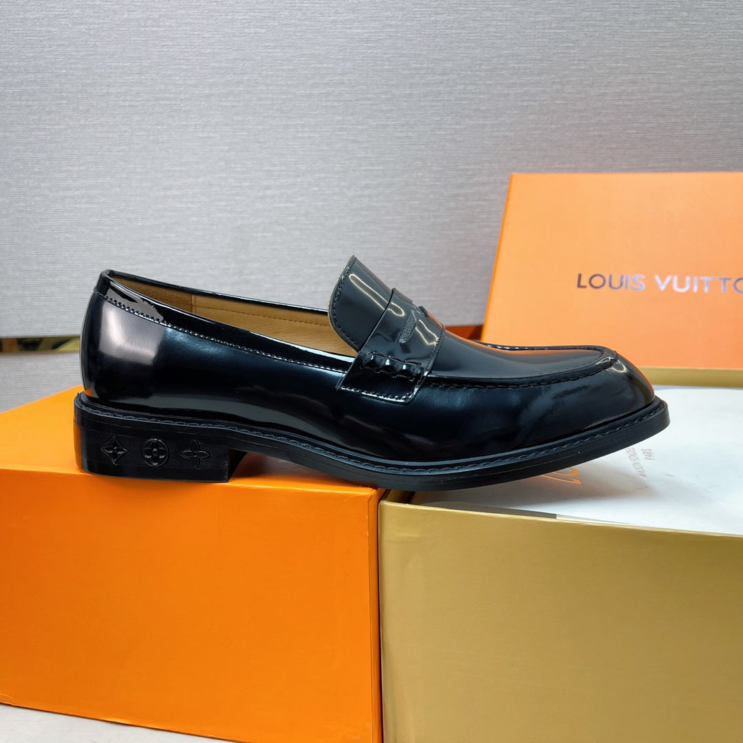 Luxury Italian Leather Dress Shoes – Premium Calf Patent Leather, Handcrafted Quality 36