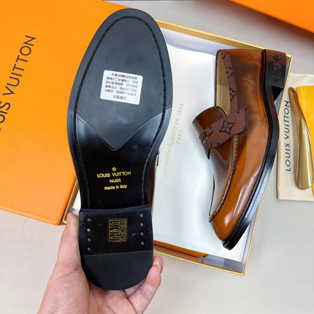 Luxury Italian Leather Dress Shoes – Premium Calf Patent Leather, Handcrafted Quality 38