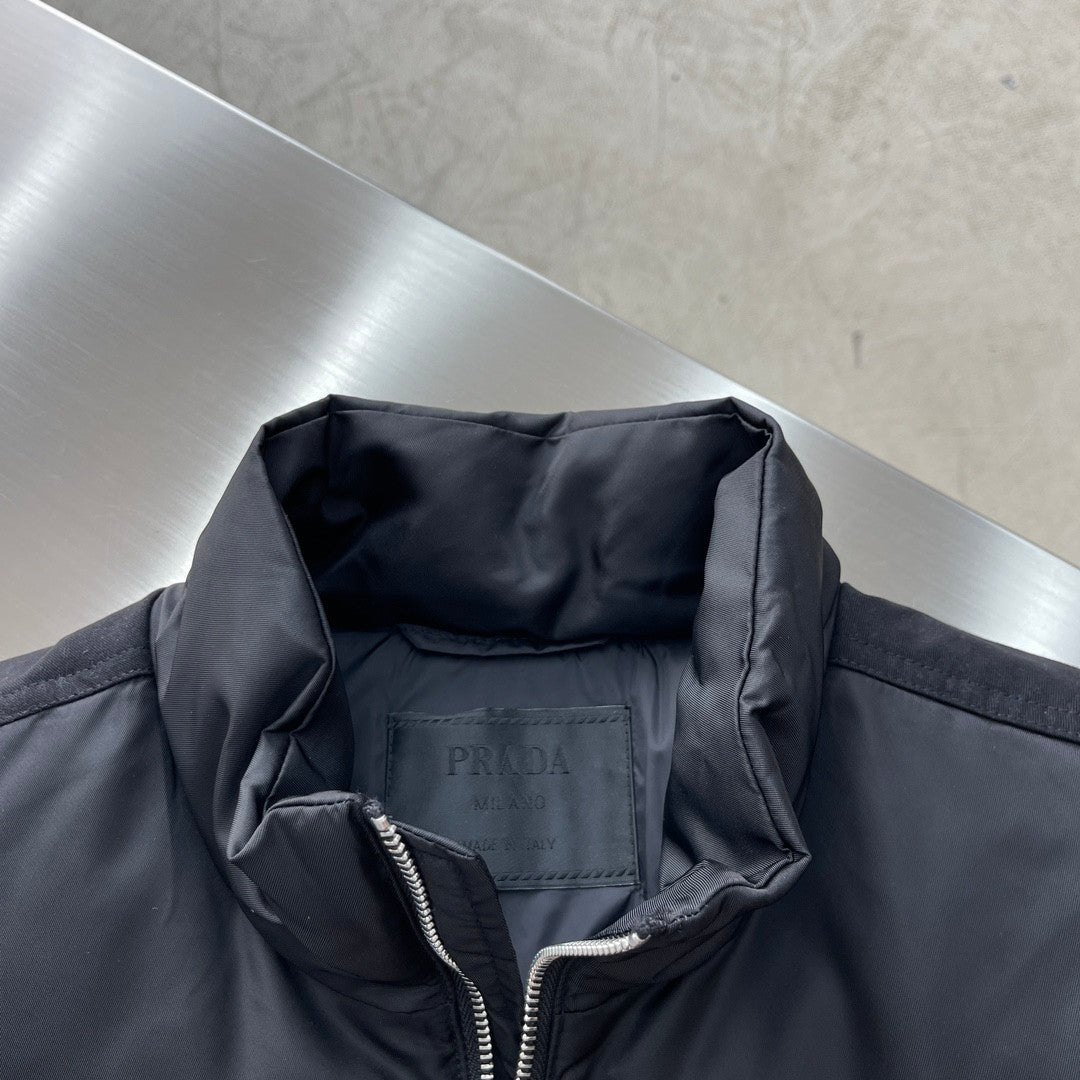 PRADA Re-Nylon Short Down Jacket｜Oversized Fit｜Black (Sizes S–XL)