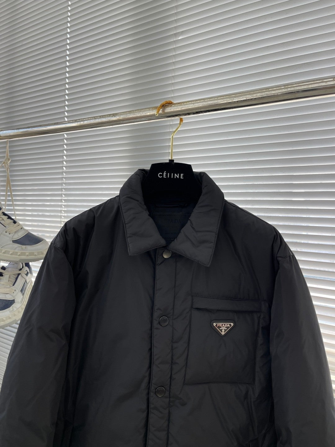 PRADA 24SS Minimalist Triangle Logo Down Jacket｜Winter Collection｜Black (Sizes M–XXL)