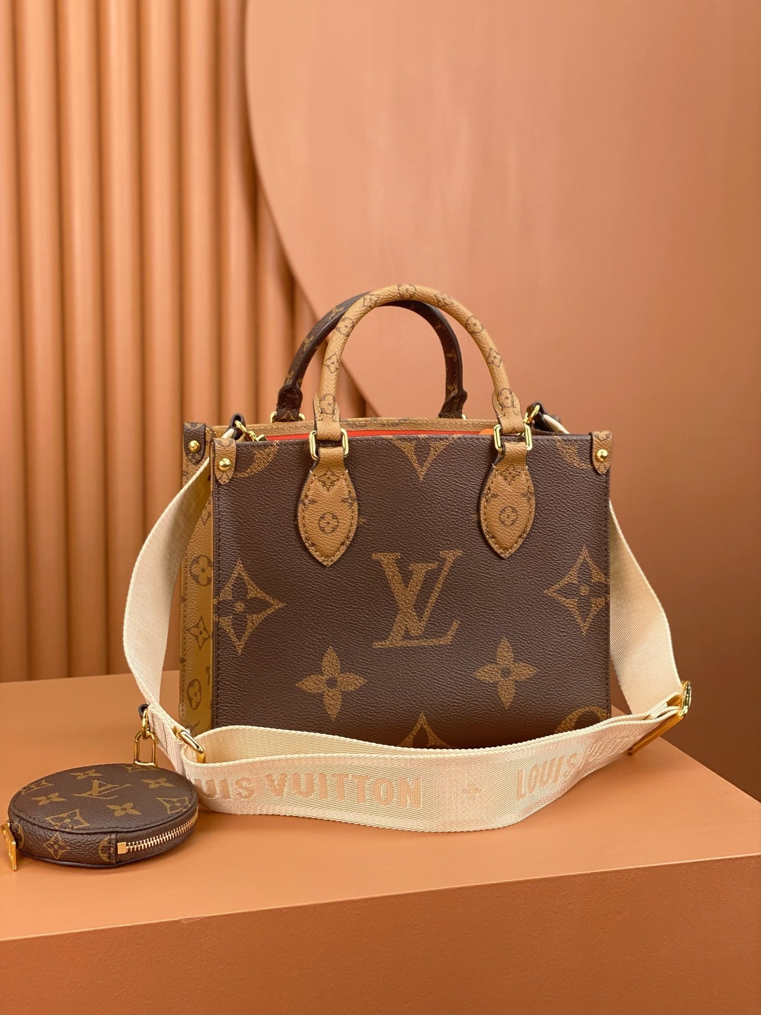 Louis Vuitton women's bags 112